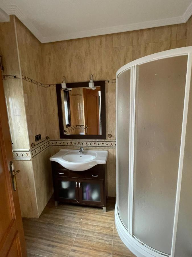 فيلا Casa Enmedio Iznatoraf المظهر الخارجي الصورة